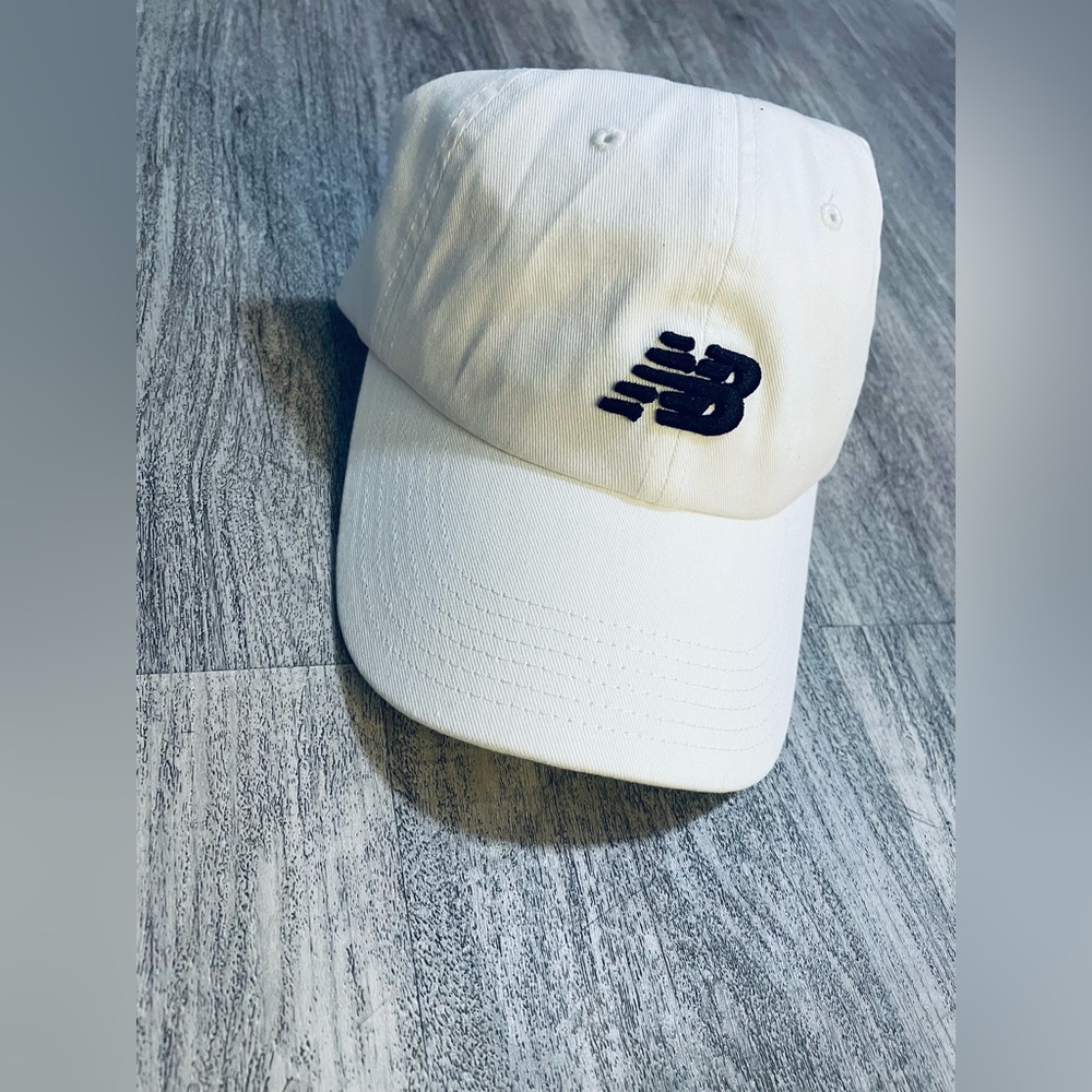 New balance 6 panel hat NEW